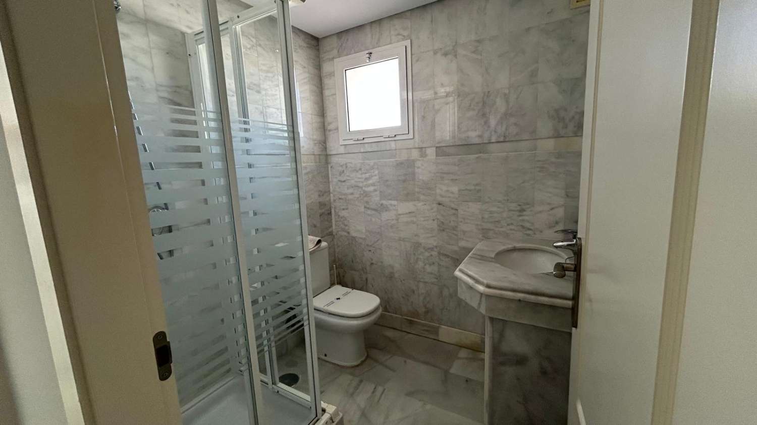 SE VENDE PISO EN PLAYA DEL INFANTE (costa ballena)