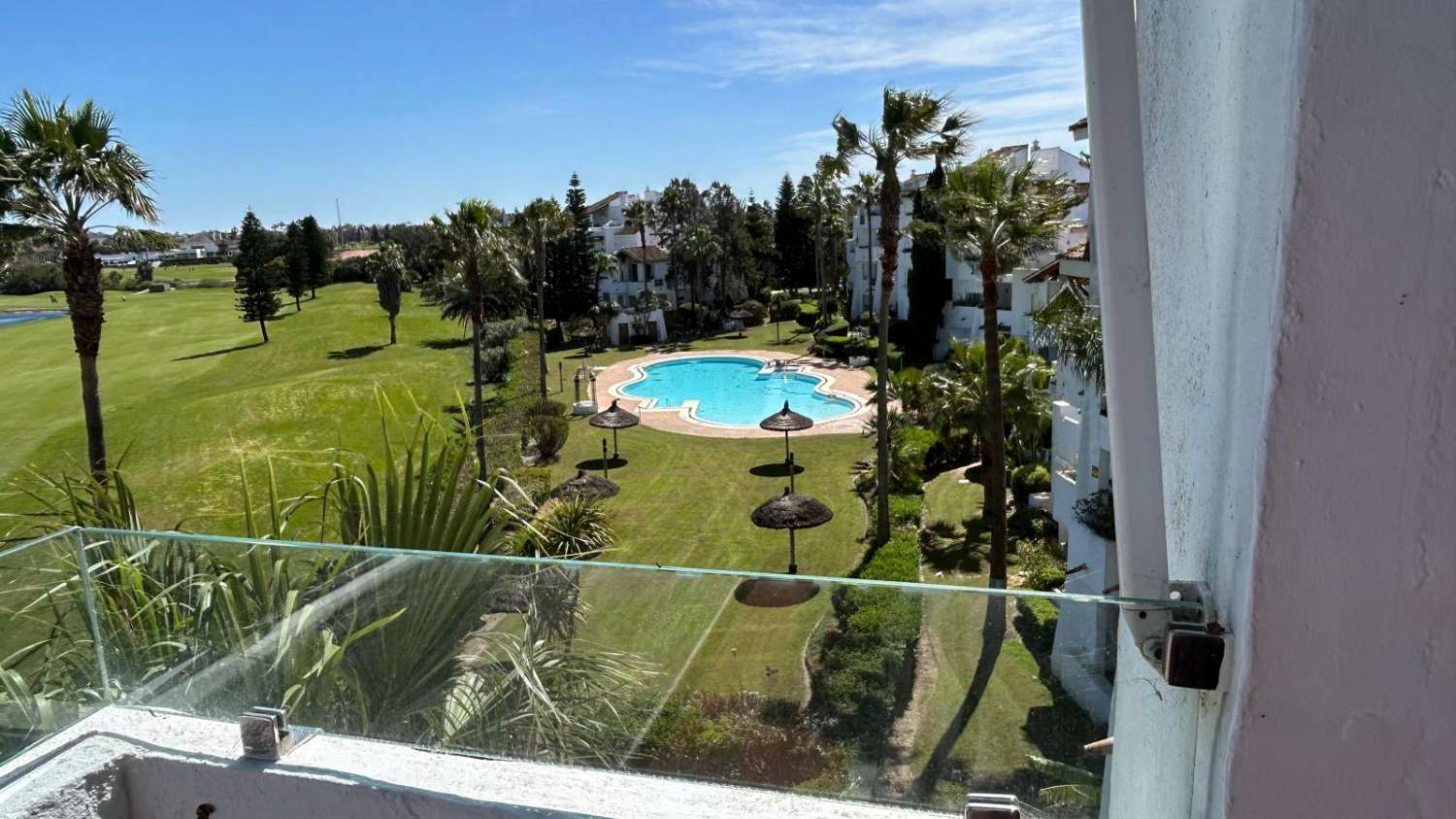 SE VENDE PISO EN PLAYA DEL INFANTE (costa ballena)