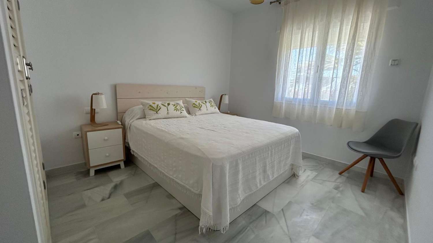 SE VENDE PISO EN PLAYA DEL INFANTE (costa ballena)