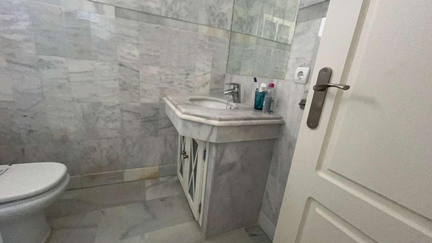 SE VENDE PISO EN PLAYA DEL INFANTE (costa ballena)